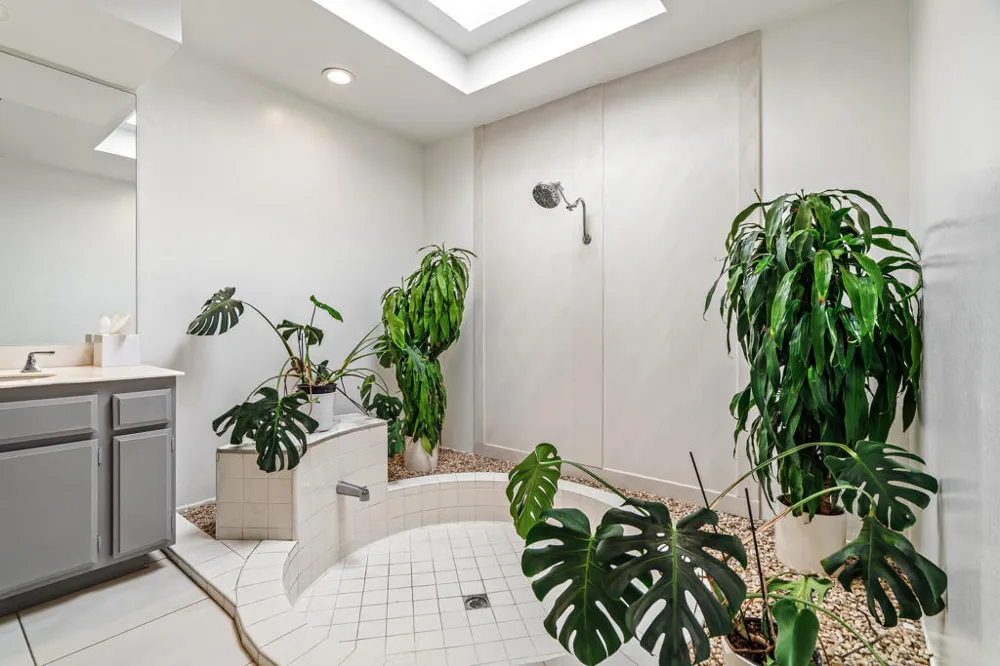 16 Cornell Drive Rancho Mirage, CA 92270