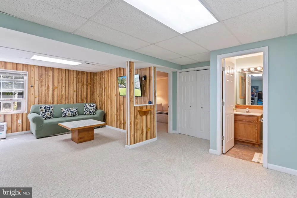 701 HICKOK TRL Lusby, MD 20657