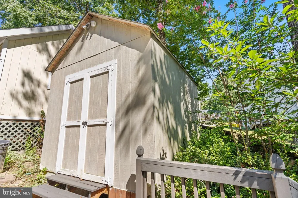 701 HICKOK TRL Lusby, MD 20657