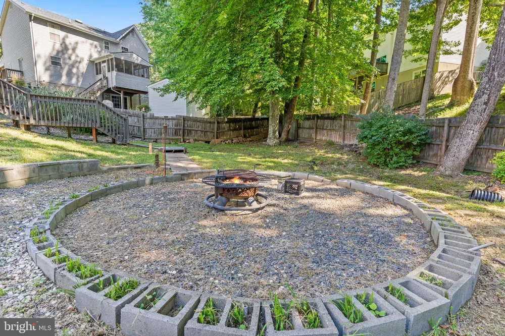 701 HICKOK TRL Lusby, MD 20657