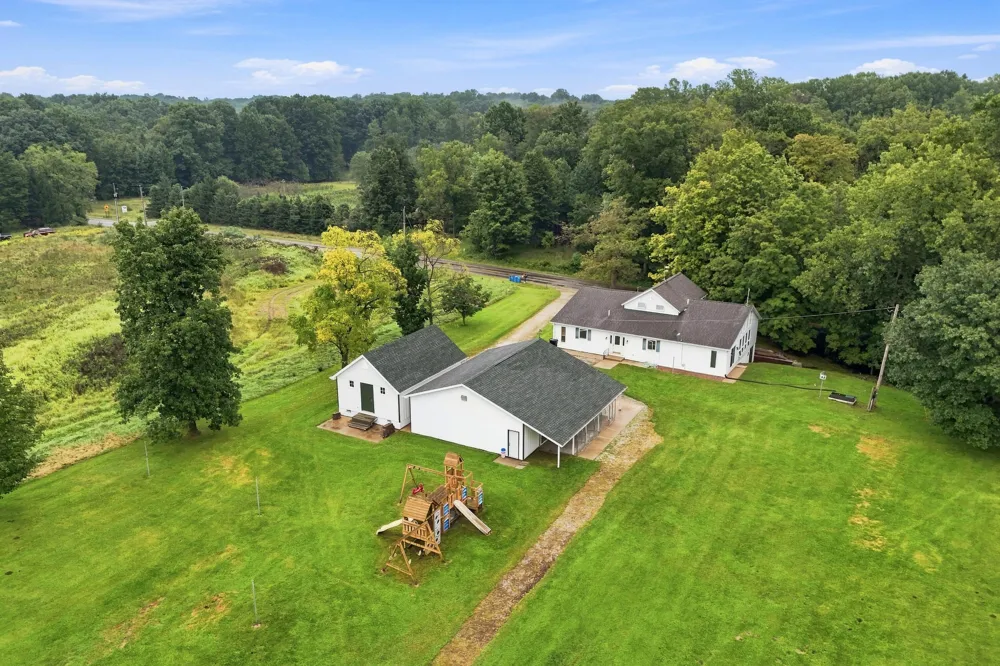 18944 S Lakeside Road New Buffalo, MI 49117