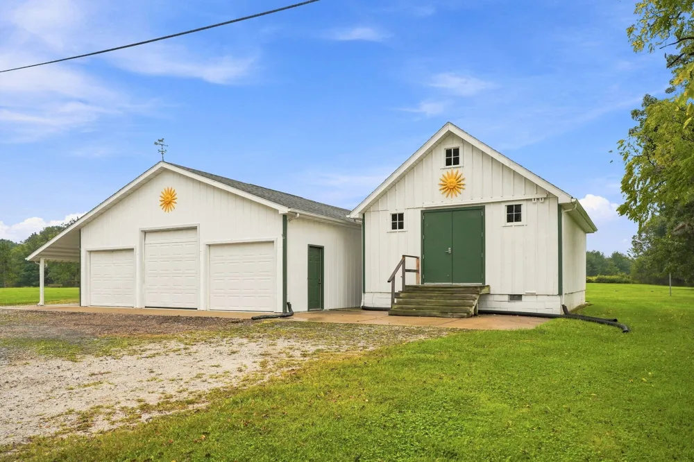 18944 S Lakeside Road New Buffalo, MI 49117