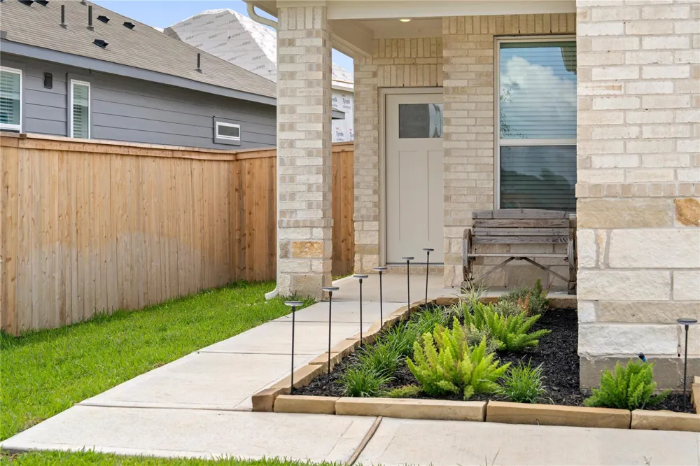 29127 Samuel Gardens Court Waller, TX 77484