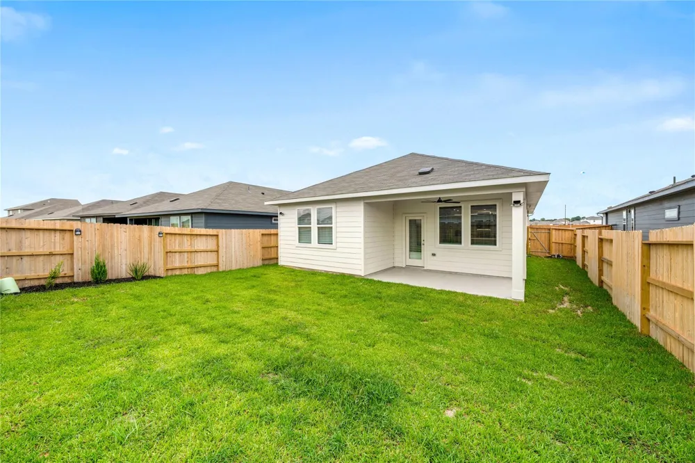 29127 Samuel Gardens Court Waller, TX 77484
