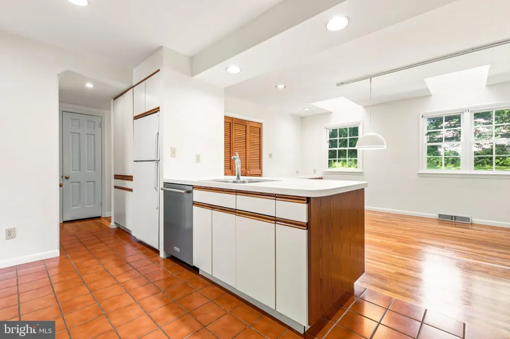 1051 KIPLING ROAD Jenkintown, PA 19046