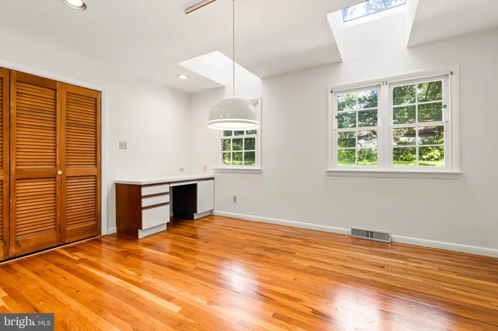 1051 KIPLING ROAD Jenkintown, PA 19046
