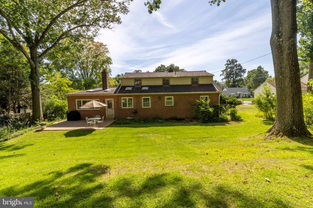 1051 KIPLING ROAD Jenkintown, PA 19046