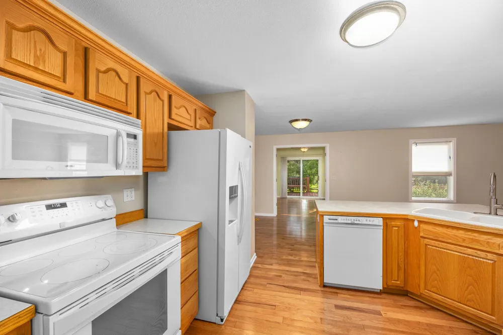 1588 Gander Hill Drive Holt, MI 48842