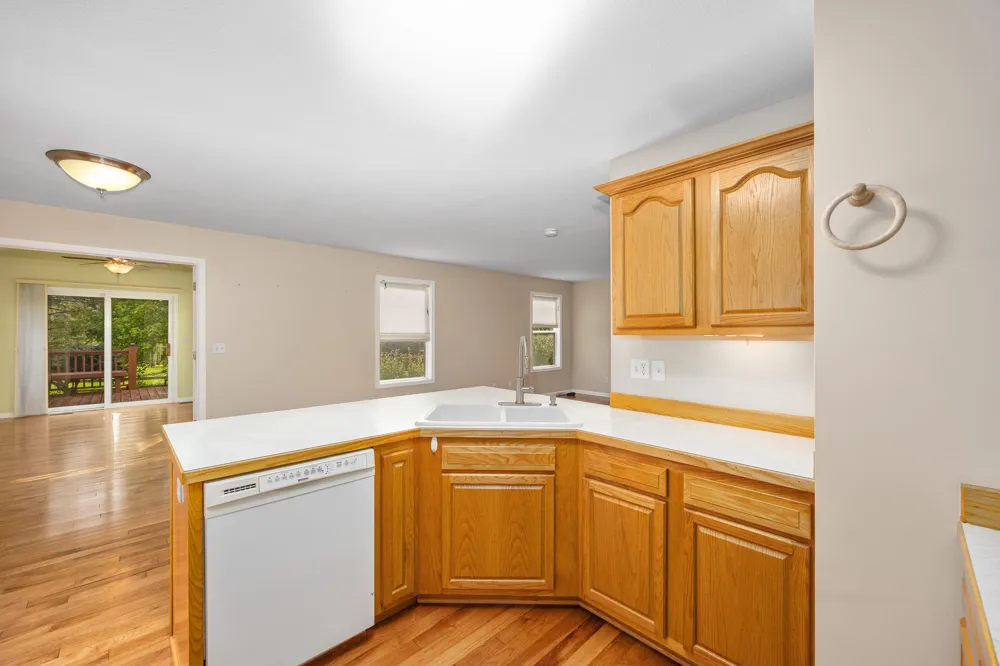 1588 Gander Hill Drive Holt, MI 48842
