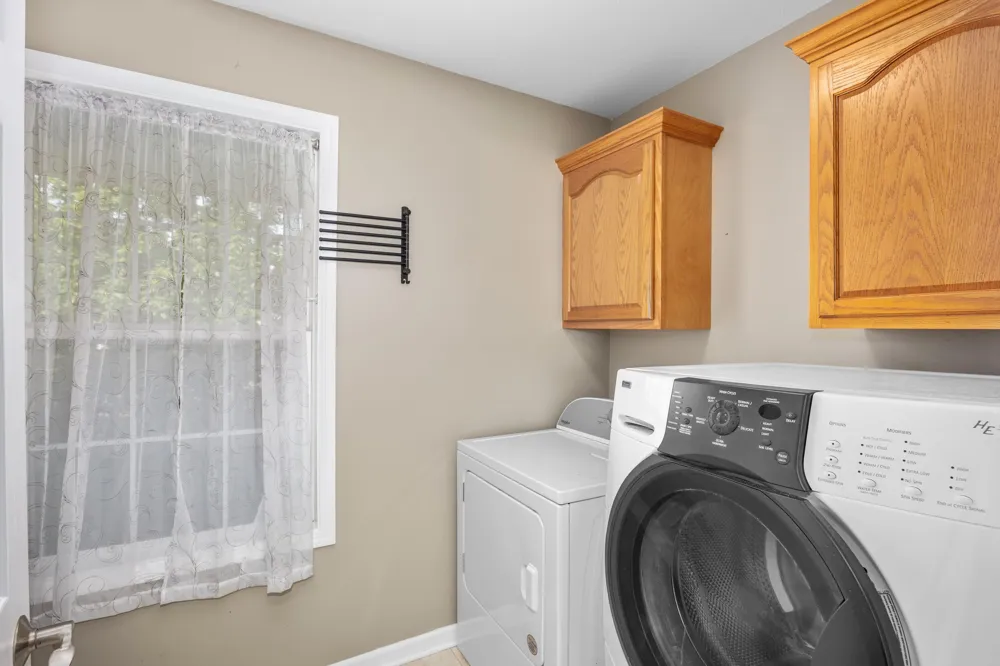 1588 Gander Hill Drive Holt, MI 48842