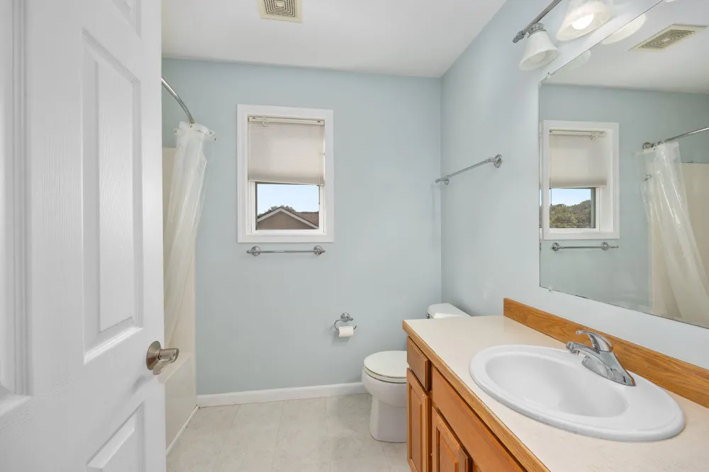 1588 Gander Hill Drive Holt, MI 48842