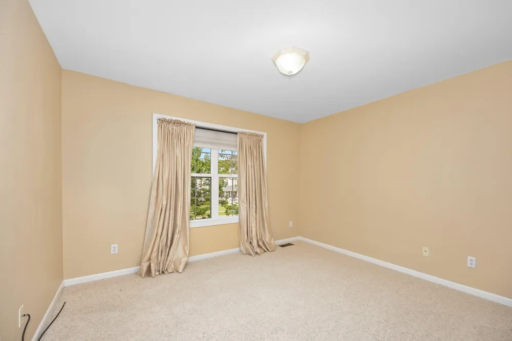 1588 Gander Hill Drive Holt, MI 48842
