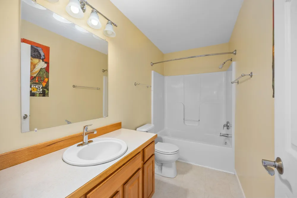 1588 Gander Hill Drive Holt, MI 48842