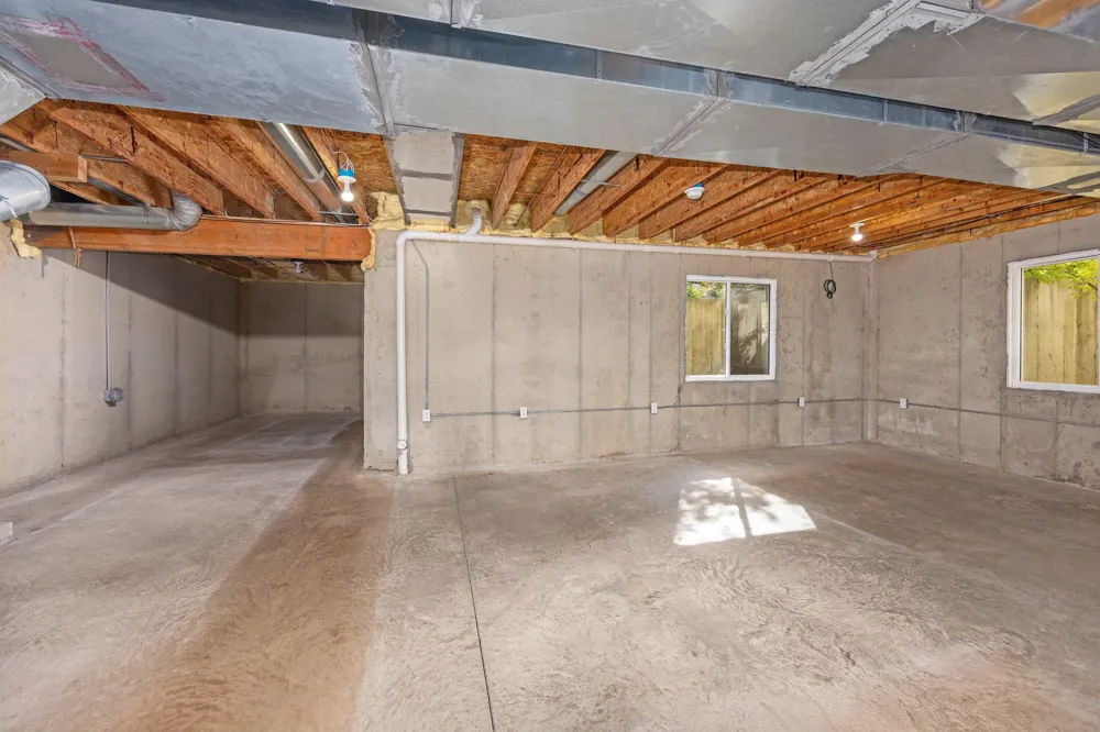 1588 Gander Hill Drive Holt, MI 48842