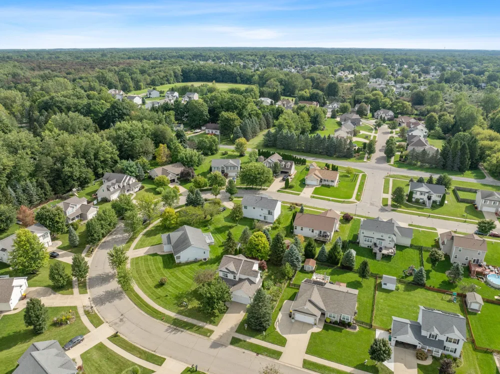 1588 Gander Hill Drive Holt, MI 48842