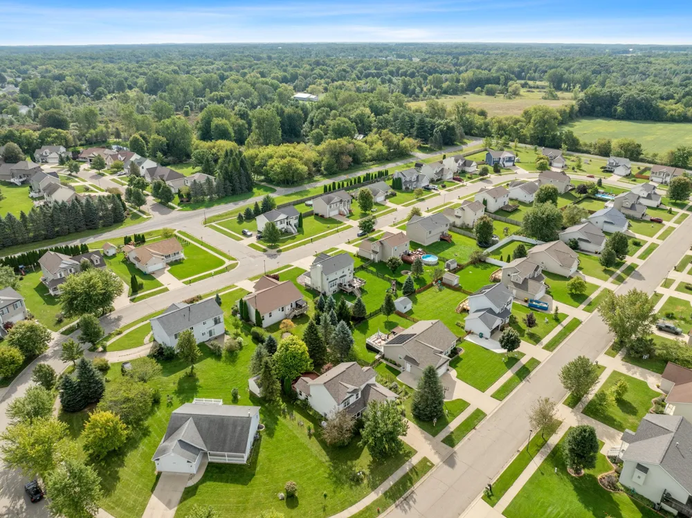 1588 Gander Hill Drive Holt, MI 48842