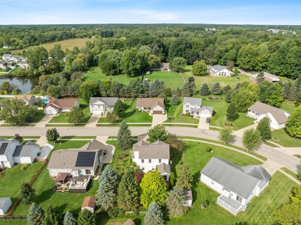1588 Gander Hill Drive Holt, MI 48842