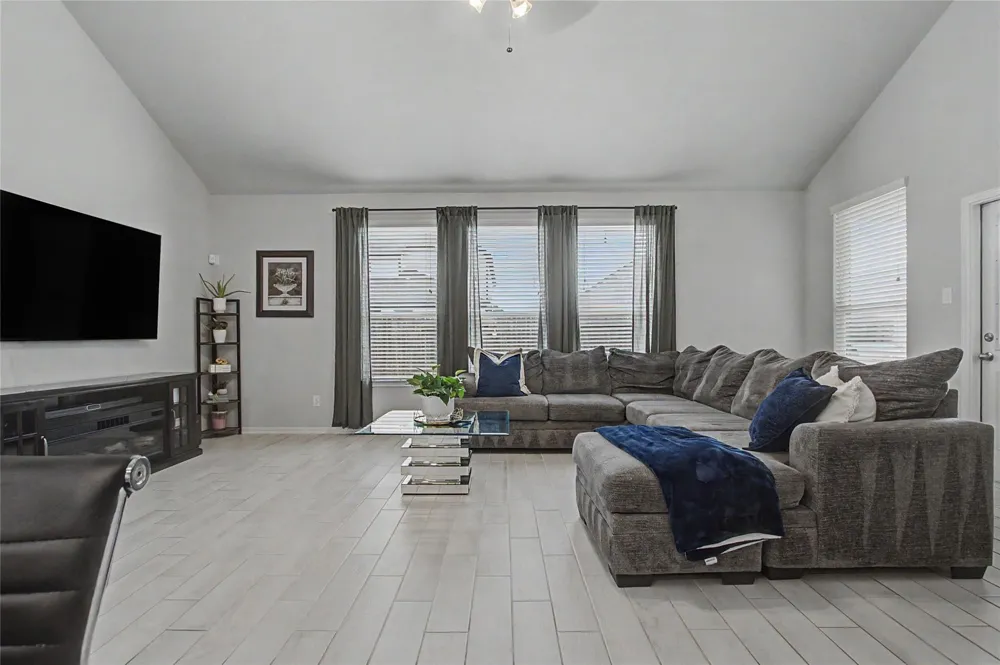 108 Highland Prairie Way Waller, TX 77484