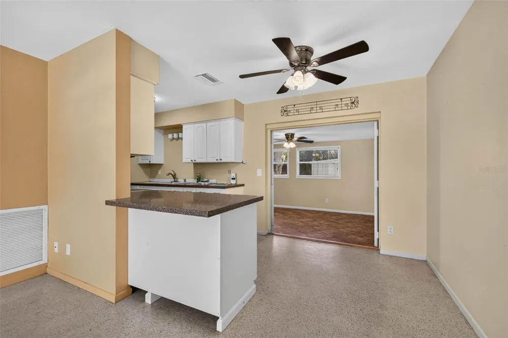 6549 21ST STREET St Petersburg, FL 33702