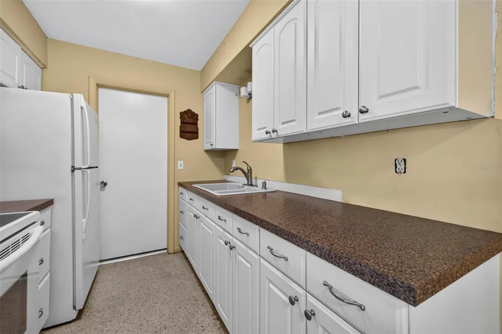 6549 21ST STREET St Petersburg, FL 33702