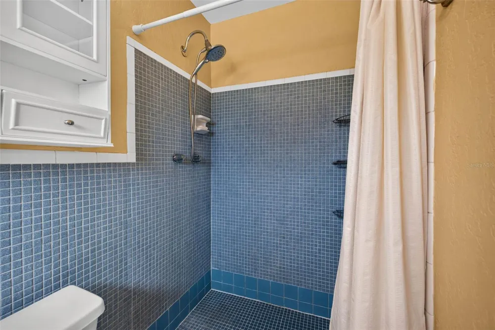 6549 21ST STREET St Petersburg, FL 33702