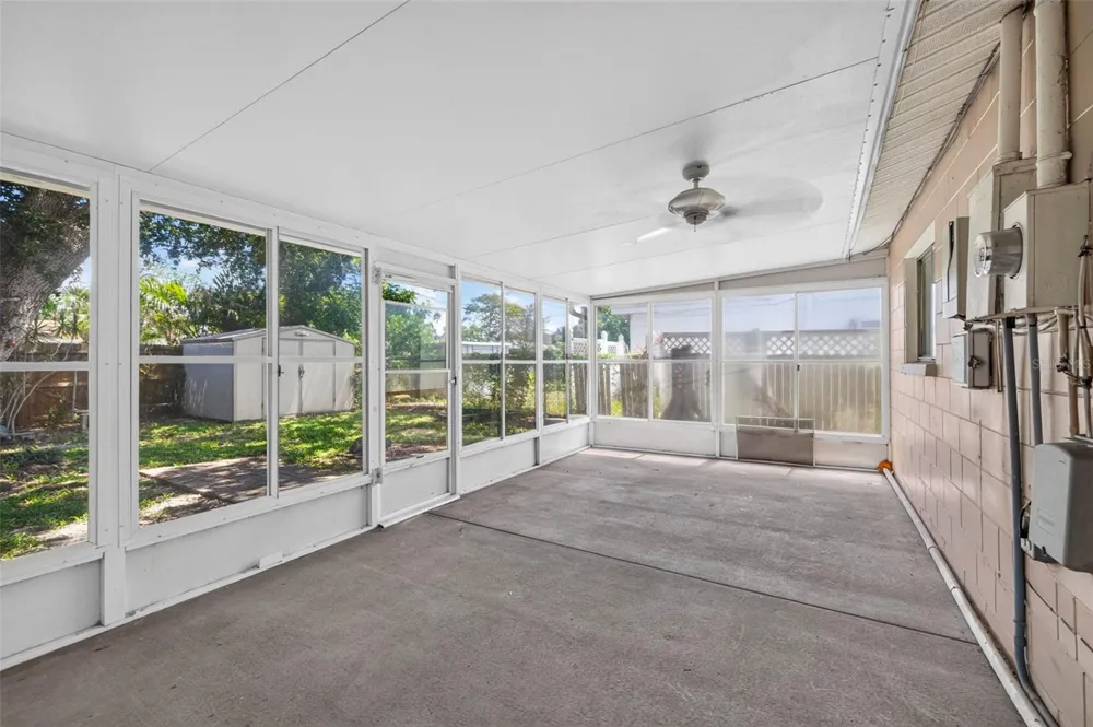 6549 21ST STREET St Petersburg, FL 33702