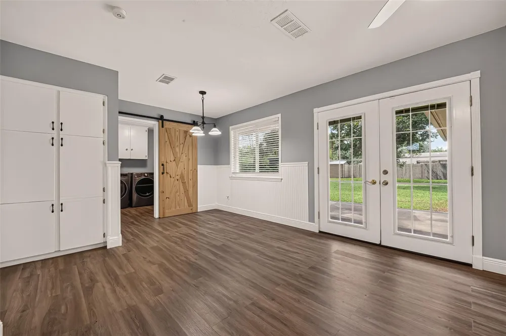 114 E Wildwinn Drive Alvin, TX 77511