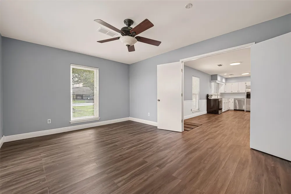 114 E Wildwinn Drive Alvin, TX 77511