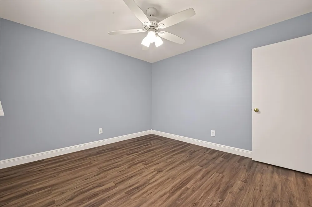 114 E Wildwinn Drive Alvin, TX 77511