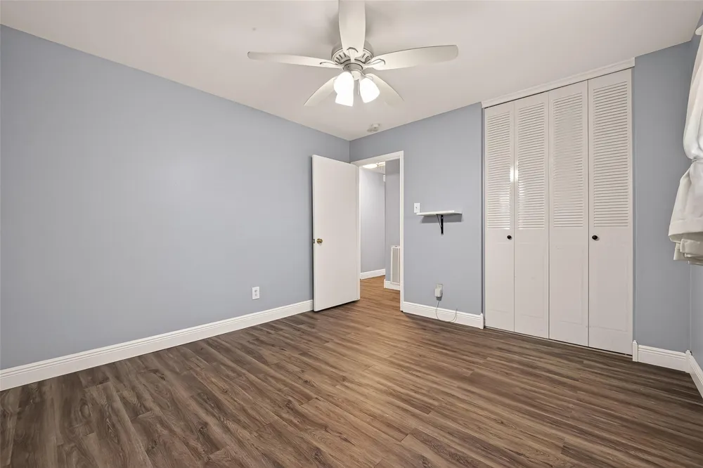 114 E Wildwinn Drive Alvin, TX 77511