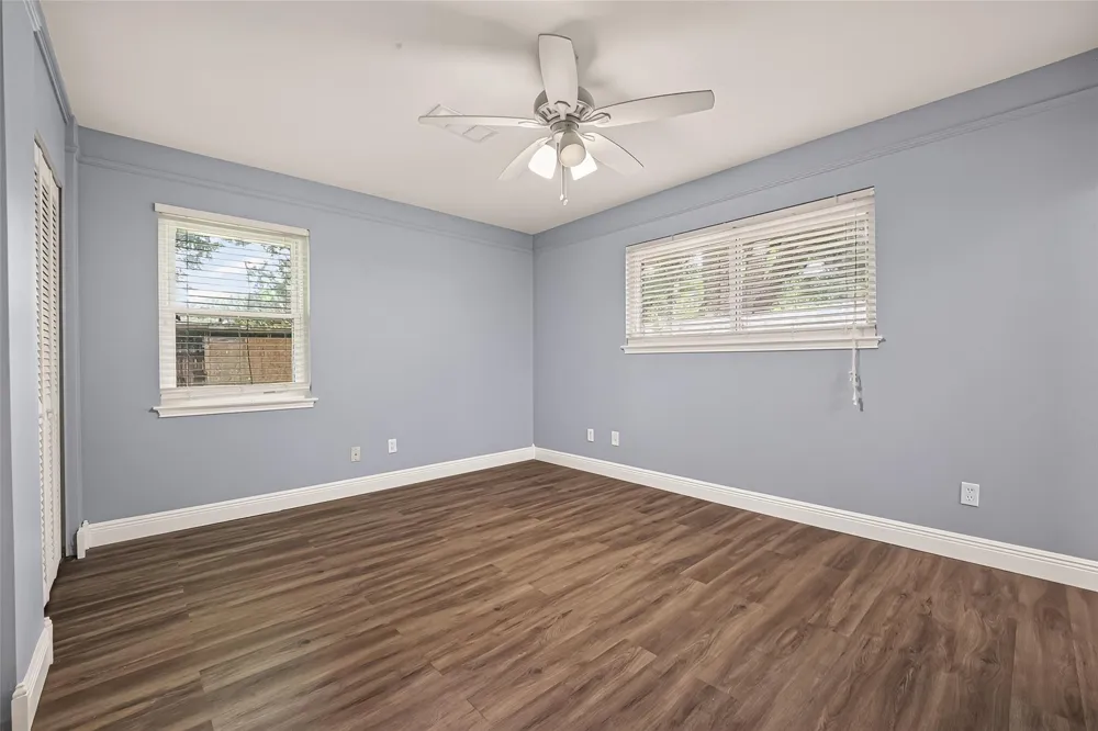 114 E Wildwinn Drive Alvin, TX 77511