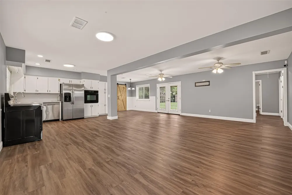 114 E Wildwinn Drive Alvin, TX 77511