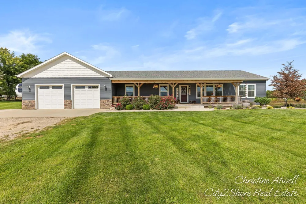 2908 Huddle Road Lake Odessa, MI 48849