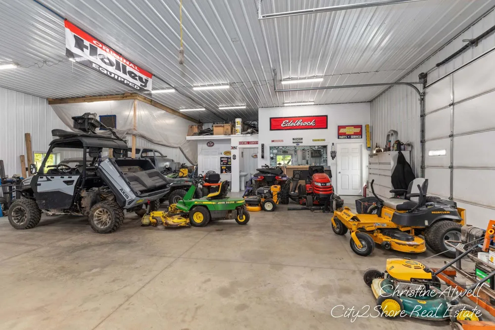 2908 Huddle Road Lake Odessa, MI 48849