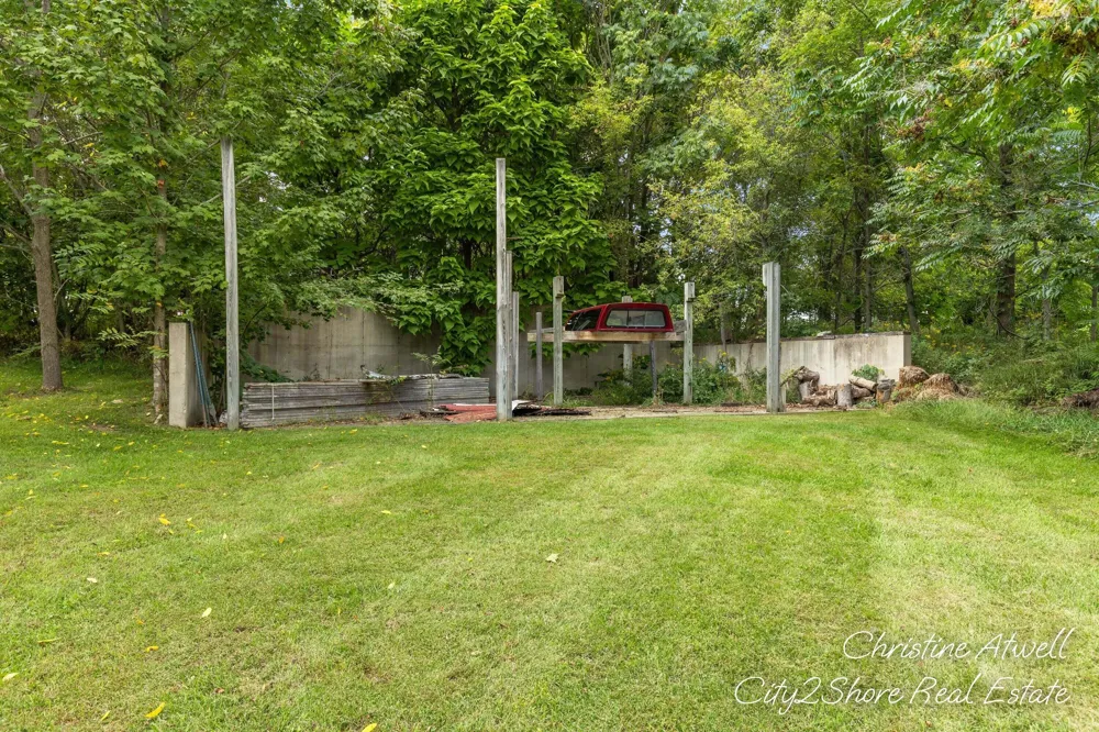 2908 Huddle Road Lake Odessa, MI 48849
