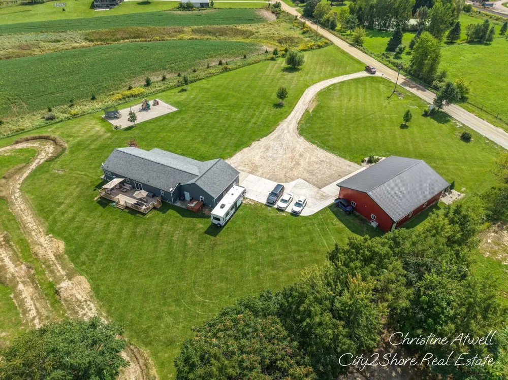 2908 Huddle Road Lake Odessa, MI 48849