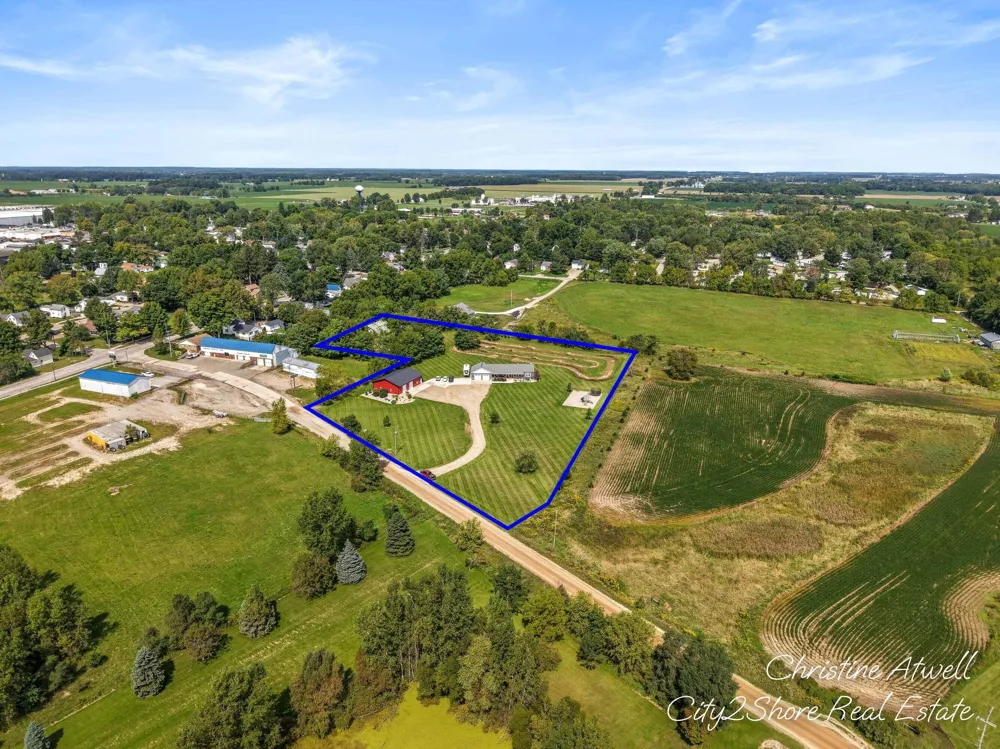 2908 Huddle Road Lake Odessa, MI 48849