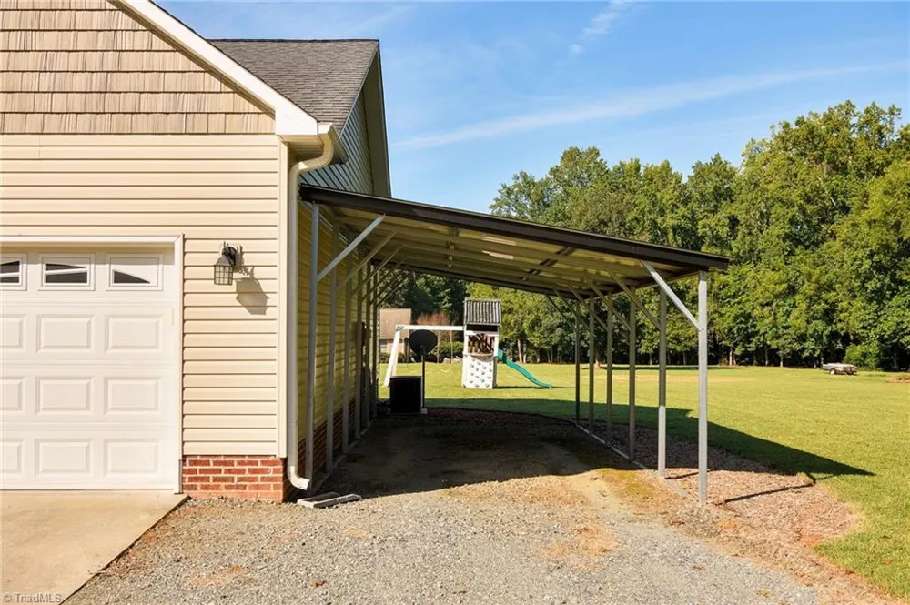 945 Tussey Road Lexington, NC 27295