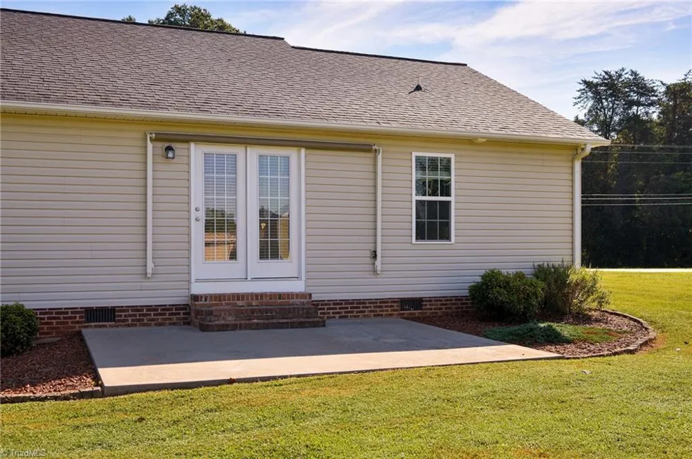 945 Tussey Road Lexington, NC 27295