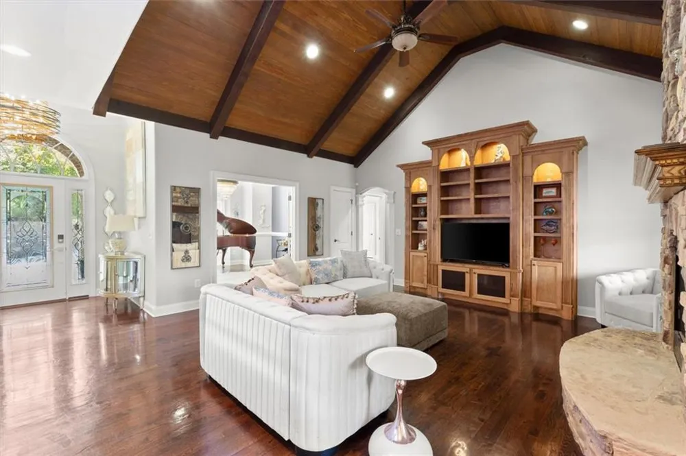 101 Bree Lane Canton, GA 30114