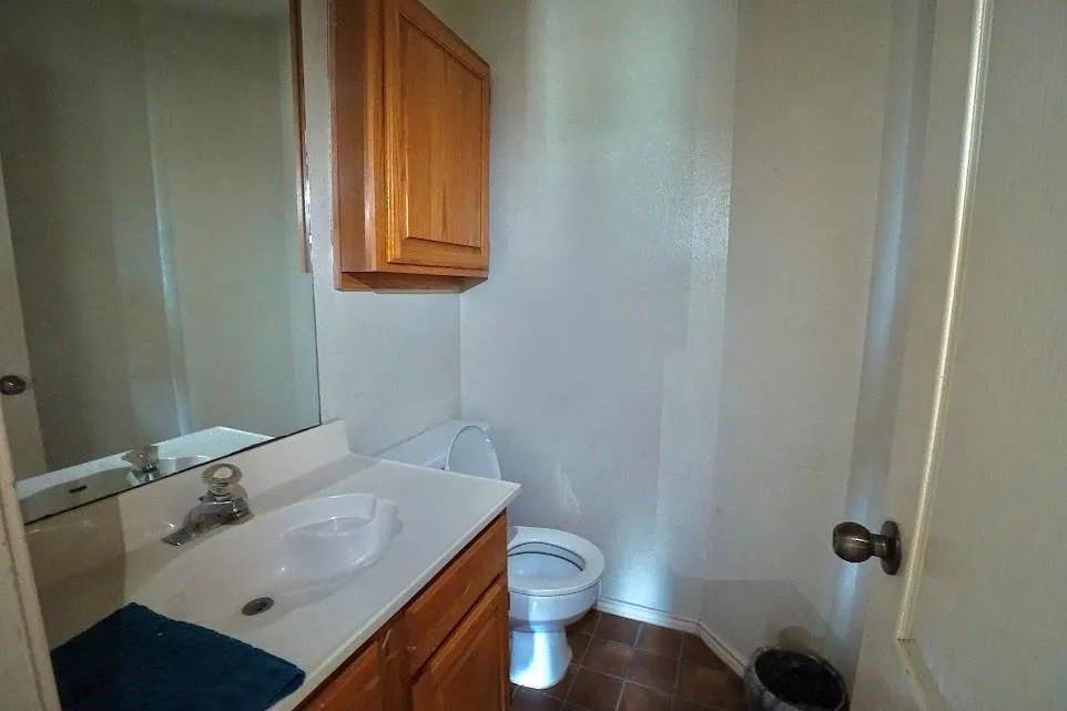 110 Almond Drive Lake Jackson, TX 77566