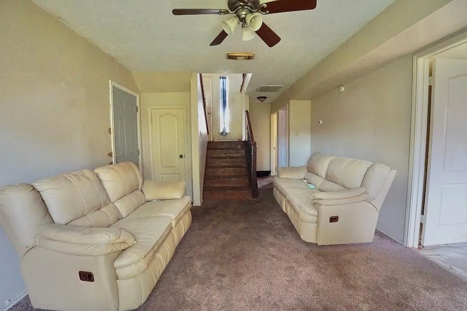 110 Almond Drive Lake Jackson, TX 77566