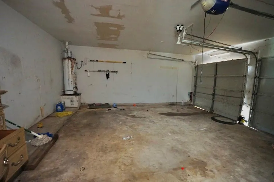 110 Almond Drive Lake Jackson, TX 77566