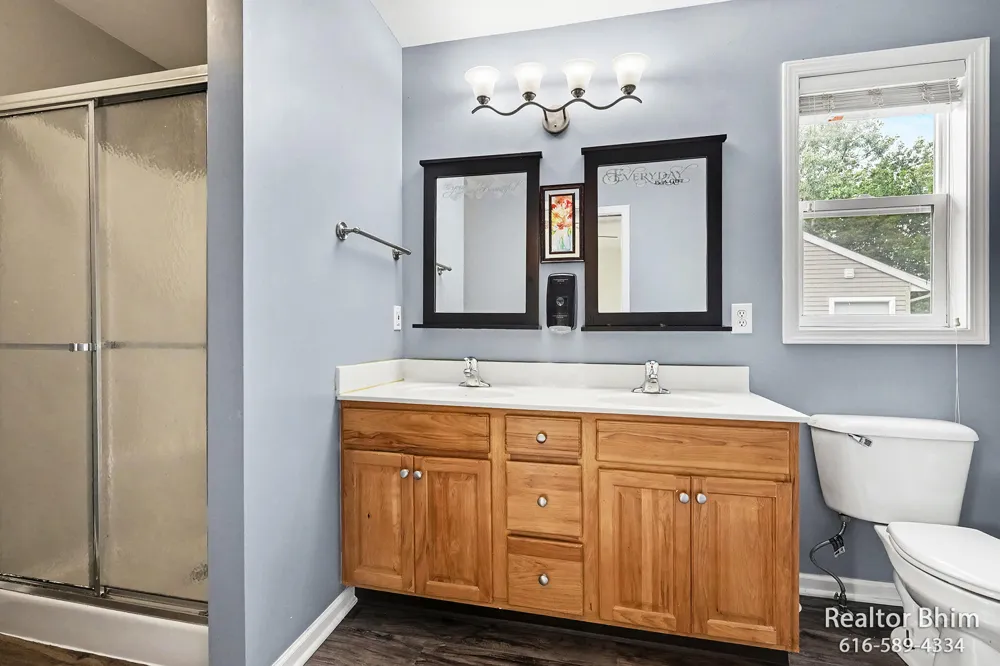 3689 Maple Hurst Drive SE Kentwood, MI 49512