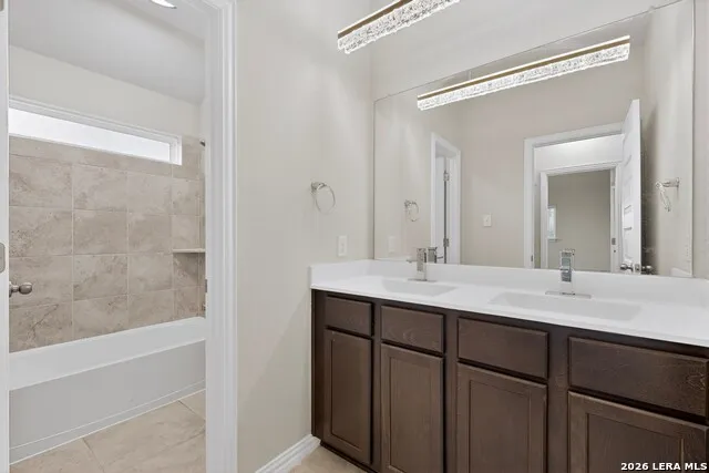 1239 LOMA RNCH New Braunfels, TX 78132
