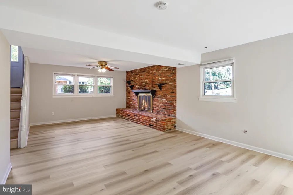 7223 ASHVIEW DRIVE Springfield, VA 22153