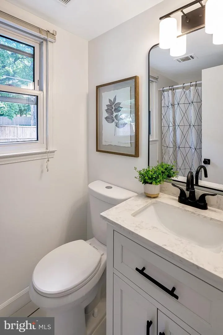 7223 ASHVIEW DRIVE Springfield, VA 22153