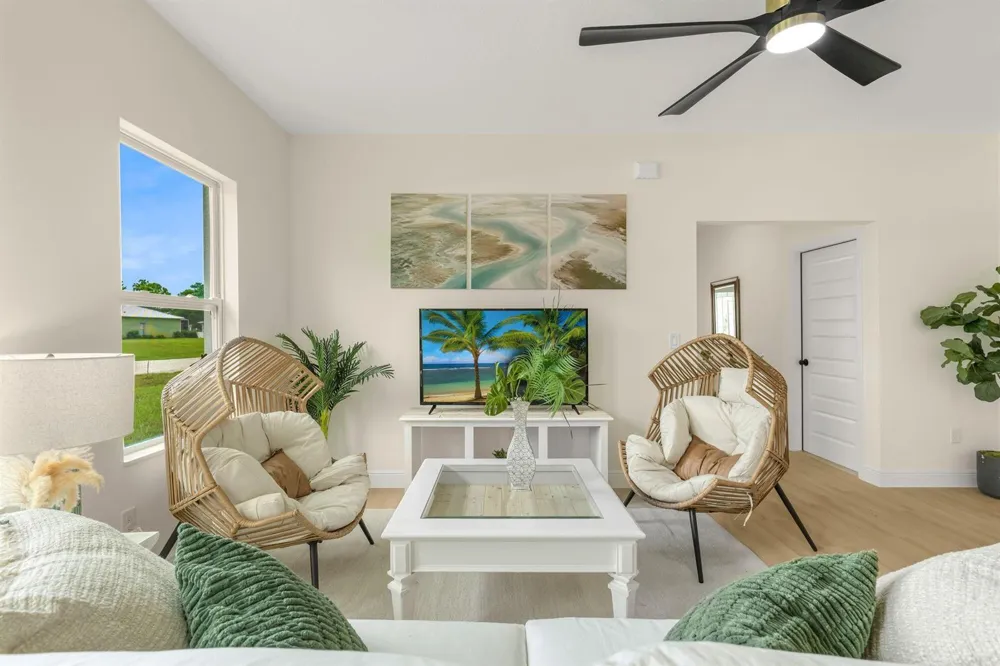 8116 100TH COURT Vero Beach, FL 32967