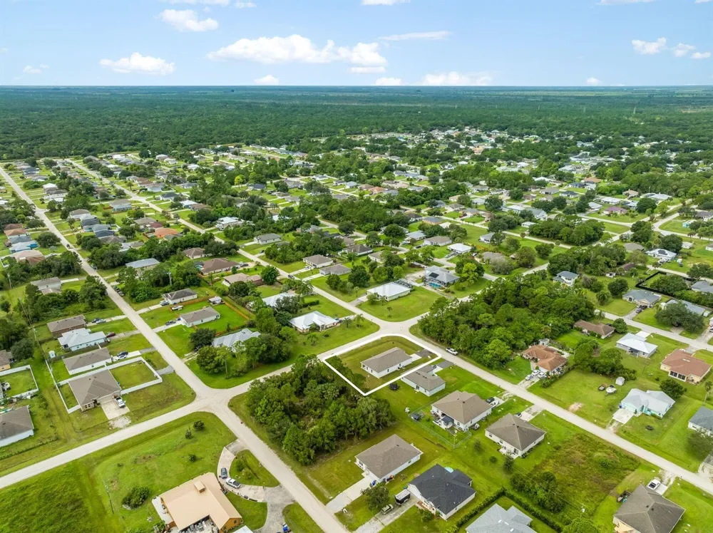 8116 100TH COURT Vero Beach, FL 32967