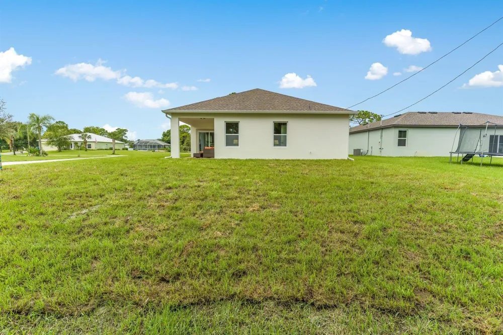 8116 100TH COURT Vero Beach, FL 32967